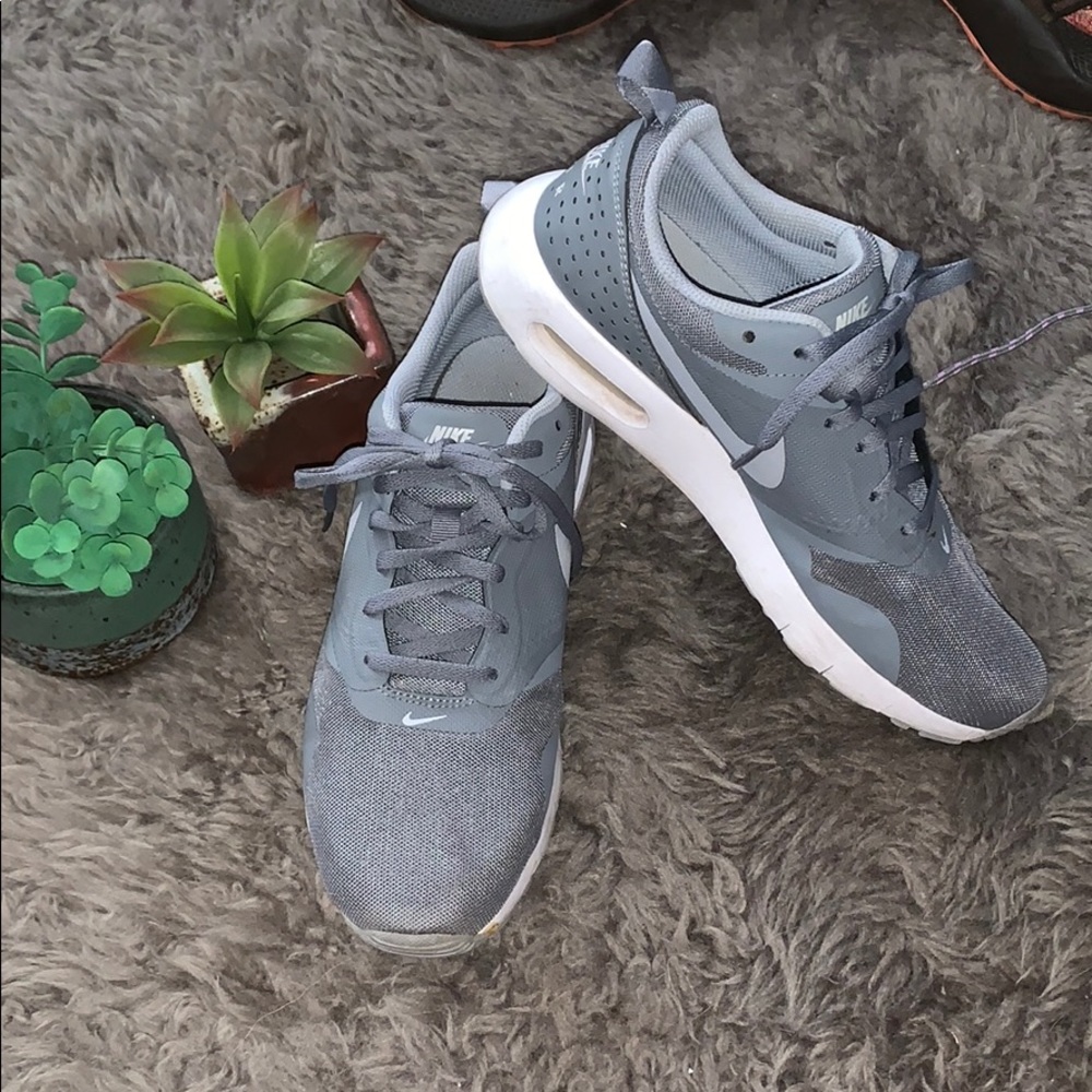 Air max Thea shoes